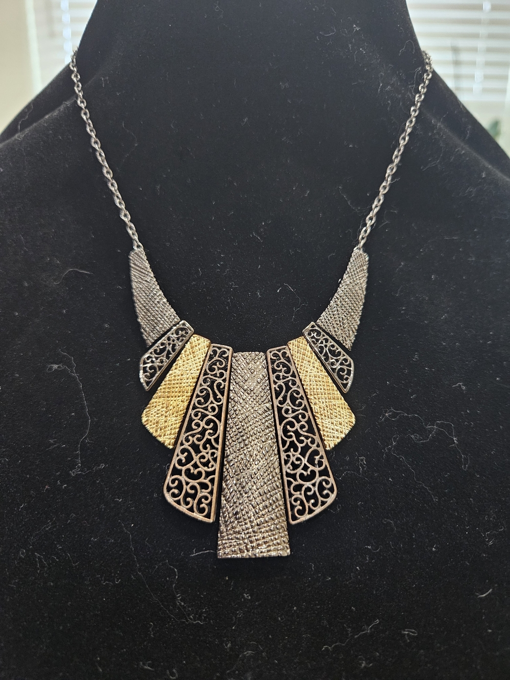 Source Unknown Two-Tone Fan Necklace - Gold & Silver